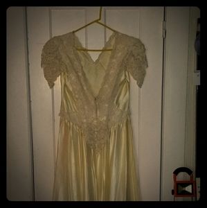 Vintage wedding dress